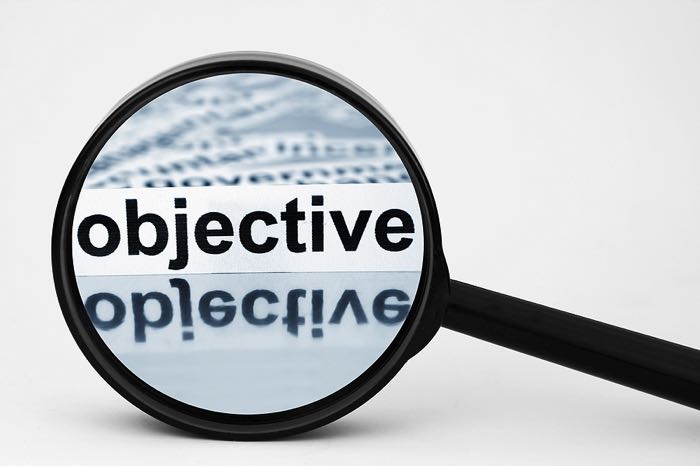 Objective magnifying glass