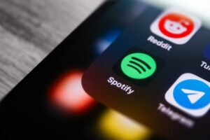 Drake Accused of Using Online Casino Money to Pay for Spotify Streams and Maximise Royalties
